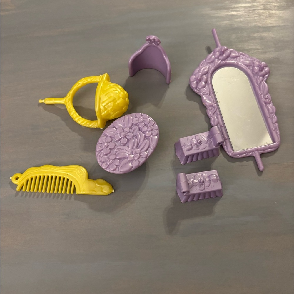 ⭐️ 3 for 20 sale. Lady lovely locks treehouse playset replacement pieces